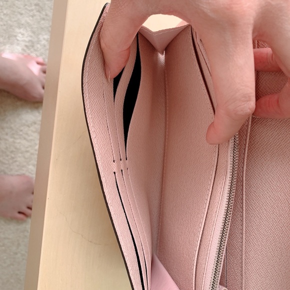 LV Sarah Wallet - Picture 7 of 8